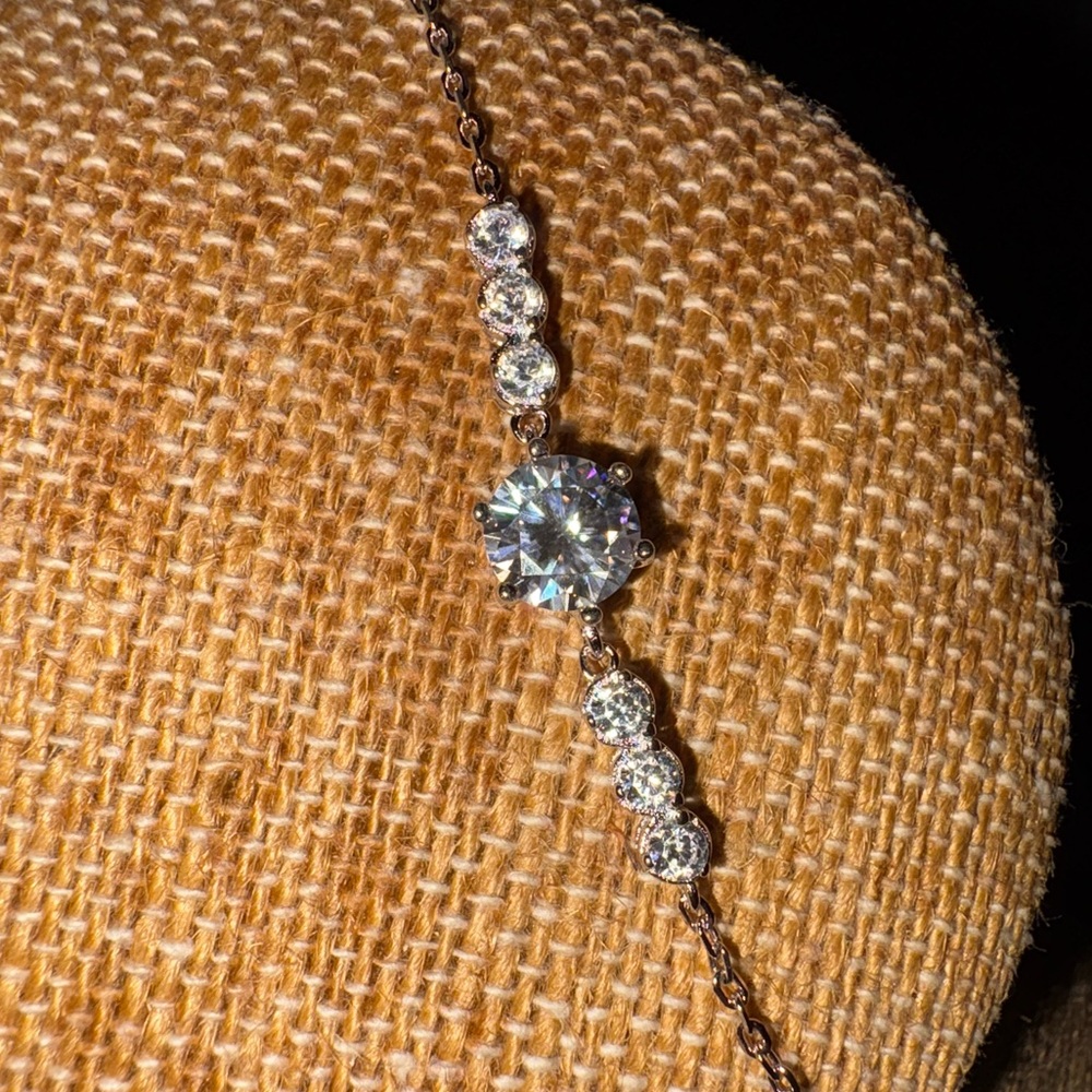 Solid Sterling Silver One Carat Moissanite Bracelet New in Package - Picture 6 of 7